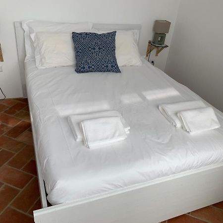 Stylish Townhouse With Gallery In The Heart Of Tavira For Two Luaran gambar